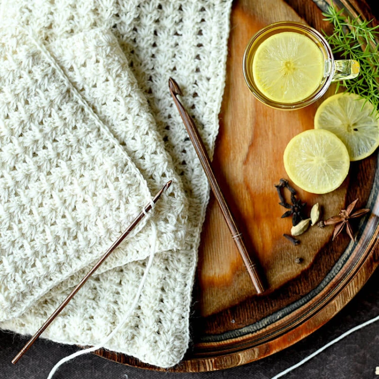 single-ended-ginger-crochet-hook4.jpg